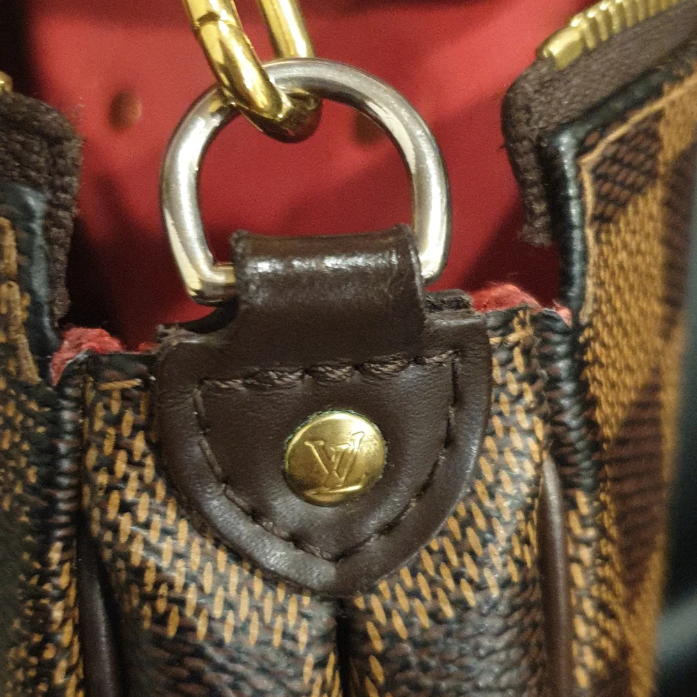 Louis Vuitton Eva Damier - Picture 14 of 15